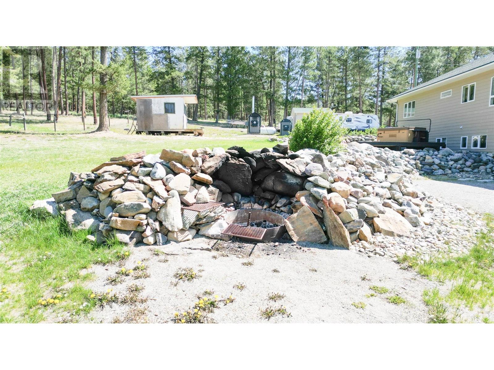 6182 Hwy 3-93 Highway, Cranbrook, British Columbia  V1C 7B2 - Photo 3 - 10347047