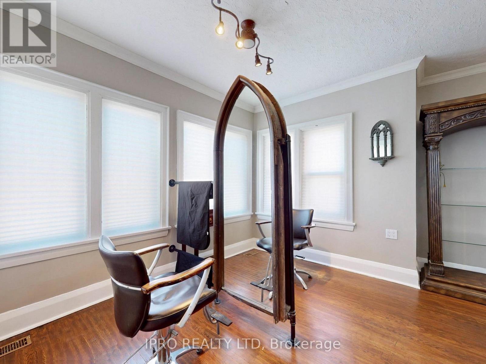 219 Queen Street W, Brampton, Ontario  L6Y 1M6 - Photo 9 - W12134636