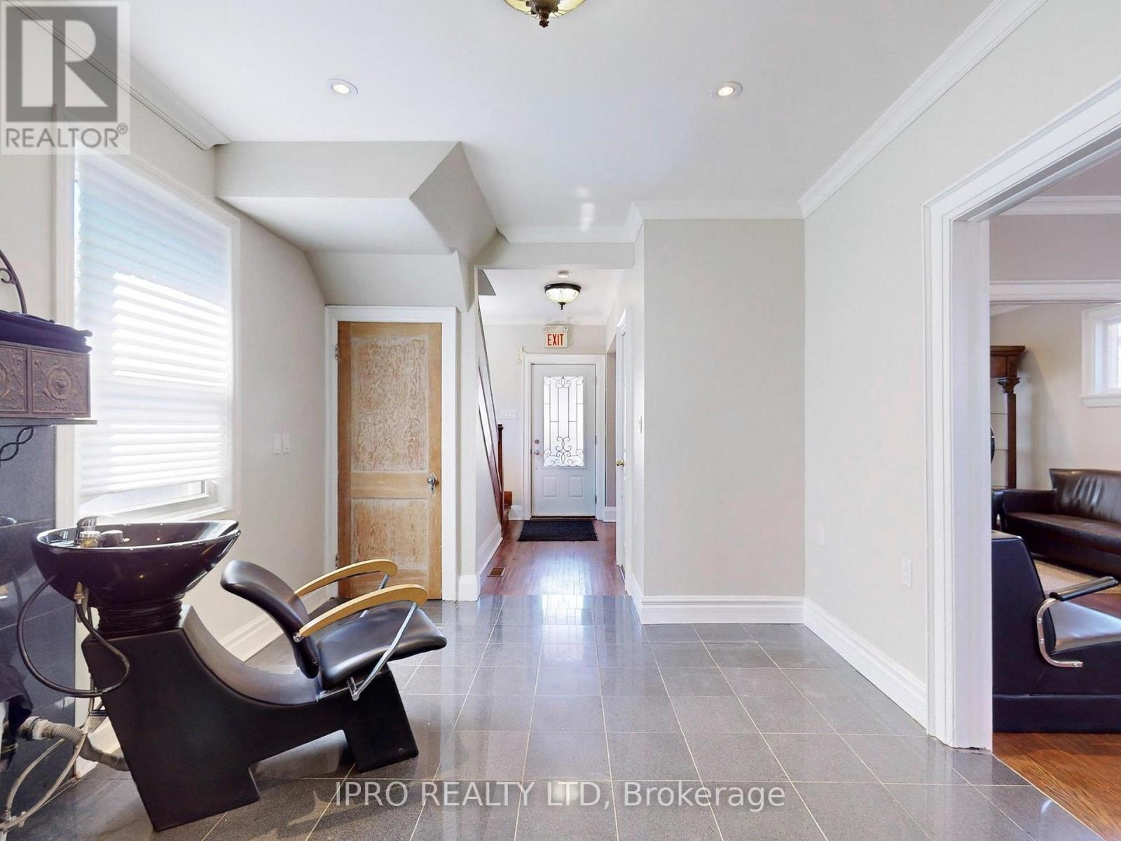 219 Queen Street W, Brampton (Downtown Brampton), Ontario  L6Y 1M6 - Photo 20 - W12134638