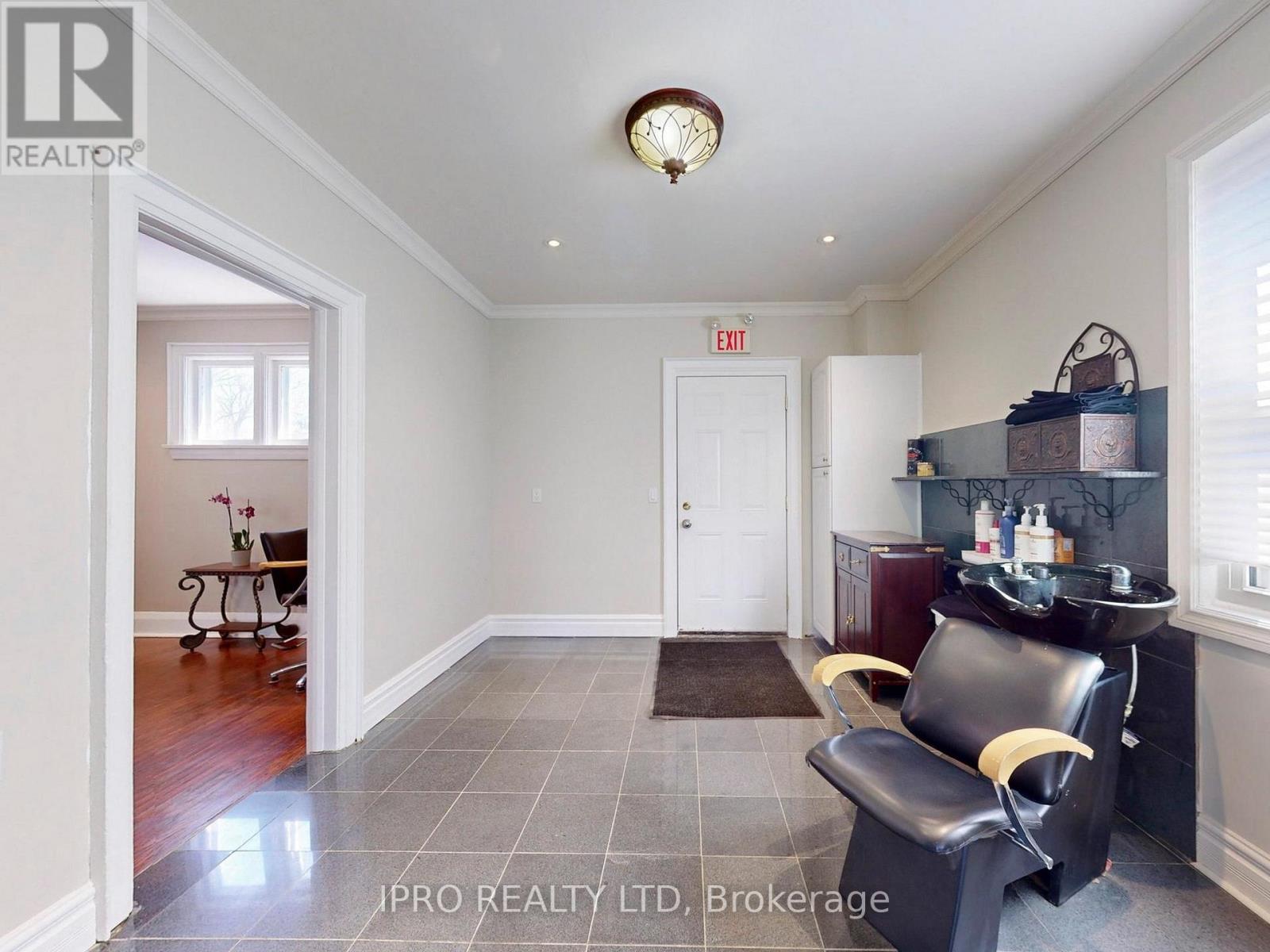 219 Queen Street W, Brampton (Downtown Brampton), Ontario  L6Y 1M6 - Photo 21 - W12134638