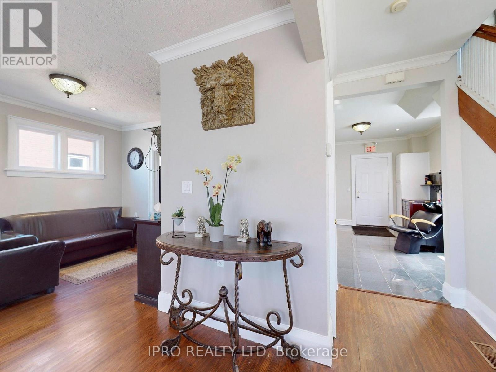 219 Queen Street W, Brampton (Downtown Brampton), Ontario  L6Y 1M6 - Photo 24 - W12134638