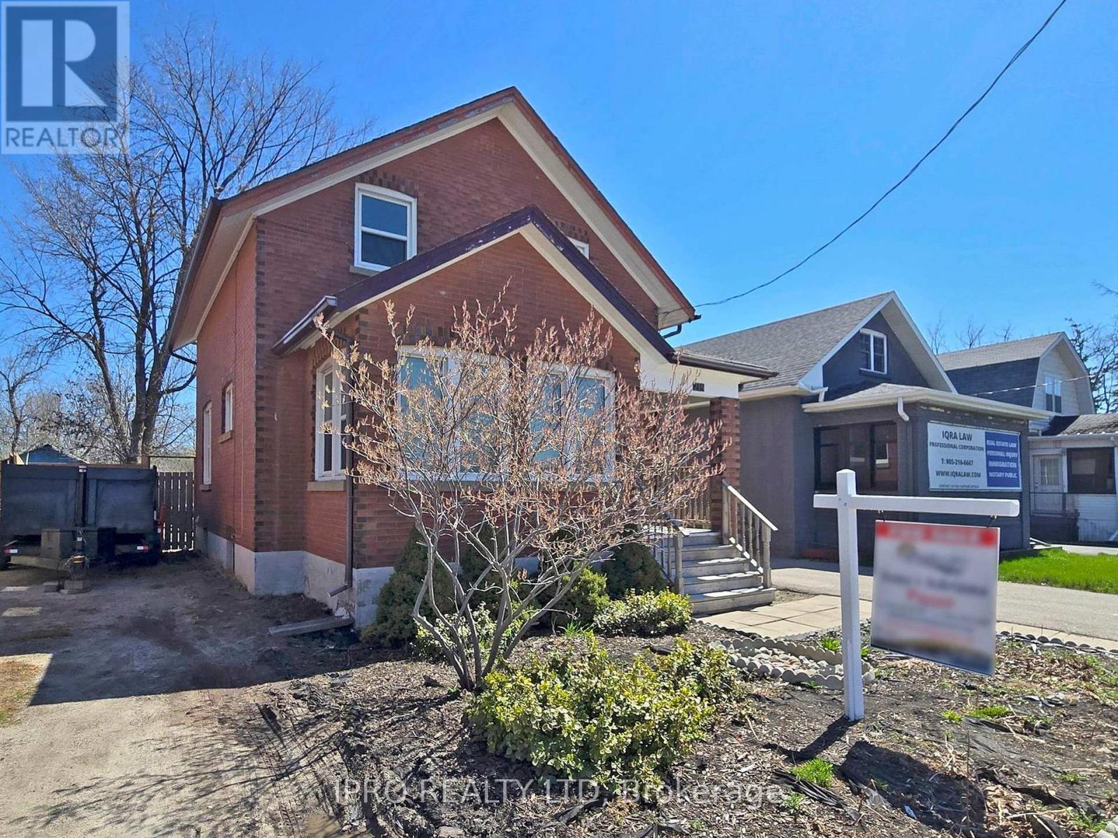 219 Queen Street W, Brampton (Downtown Brampton), Ontario  L6Y 1M6 - Photo 3 - W12134638