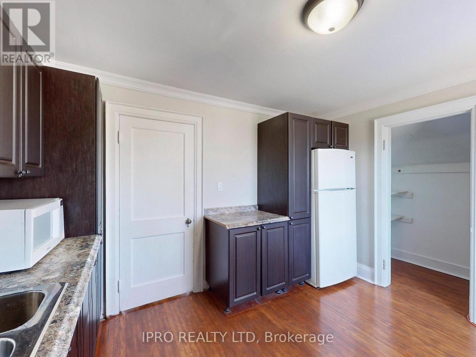 219 Queen Street W, Brampton (Downtown Brampton), Ontario  L6Y 1M6 - Photo 32 - W12134638
