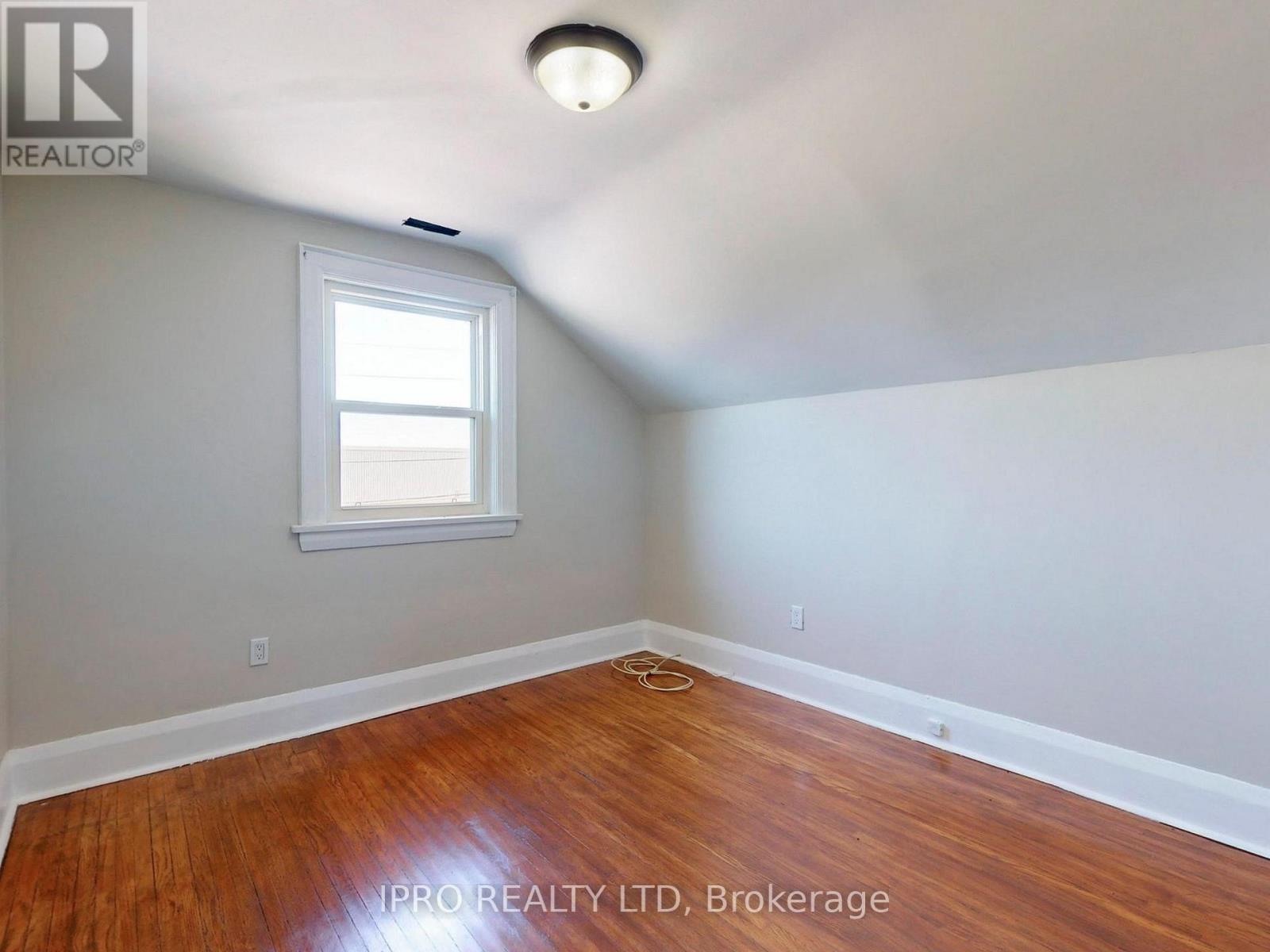 219 Queen Street W, Brampton (Downtown Brampton), Ontario  L6Y 1M6 - Photo 34 - W12134638