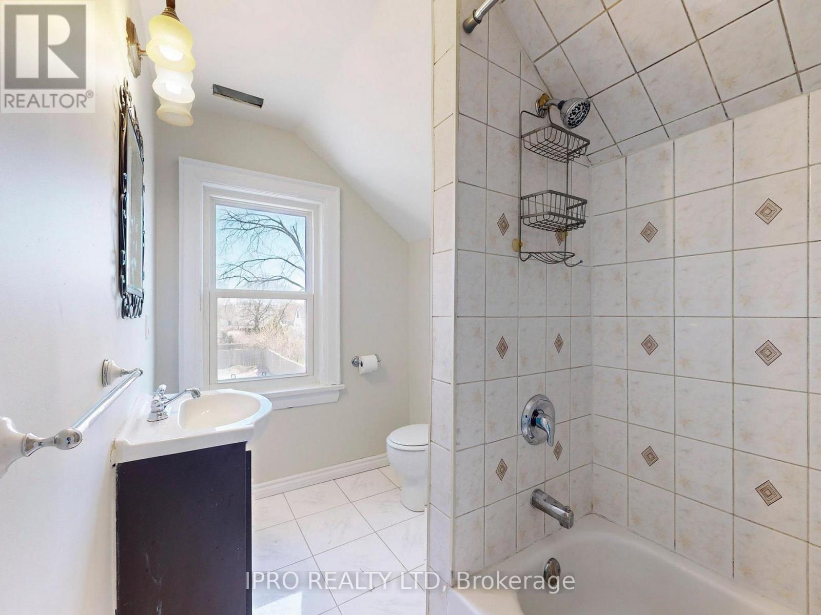 219 Queen Street W, Brampton (Downtown Brampton), Ontario  L6Y 1M6 - Photo 44 - W12134638