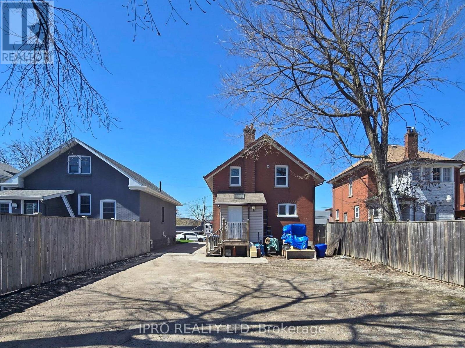 219 Queen Street W, Brampton (Downtown Brampton), Ontario  L6Y 1M6 - Photo 49 - W12134638