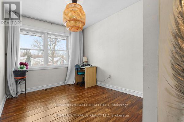 37 Meadowland Drive, Brampton, Ontario  L6W 2R5 - Photo 13 - W12134667