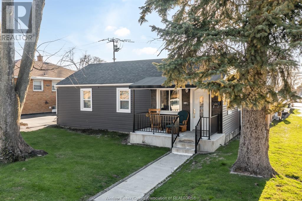 Property at 1455 YORK STREET image 3