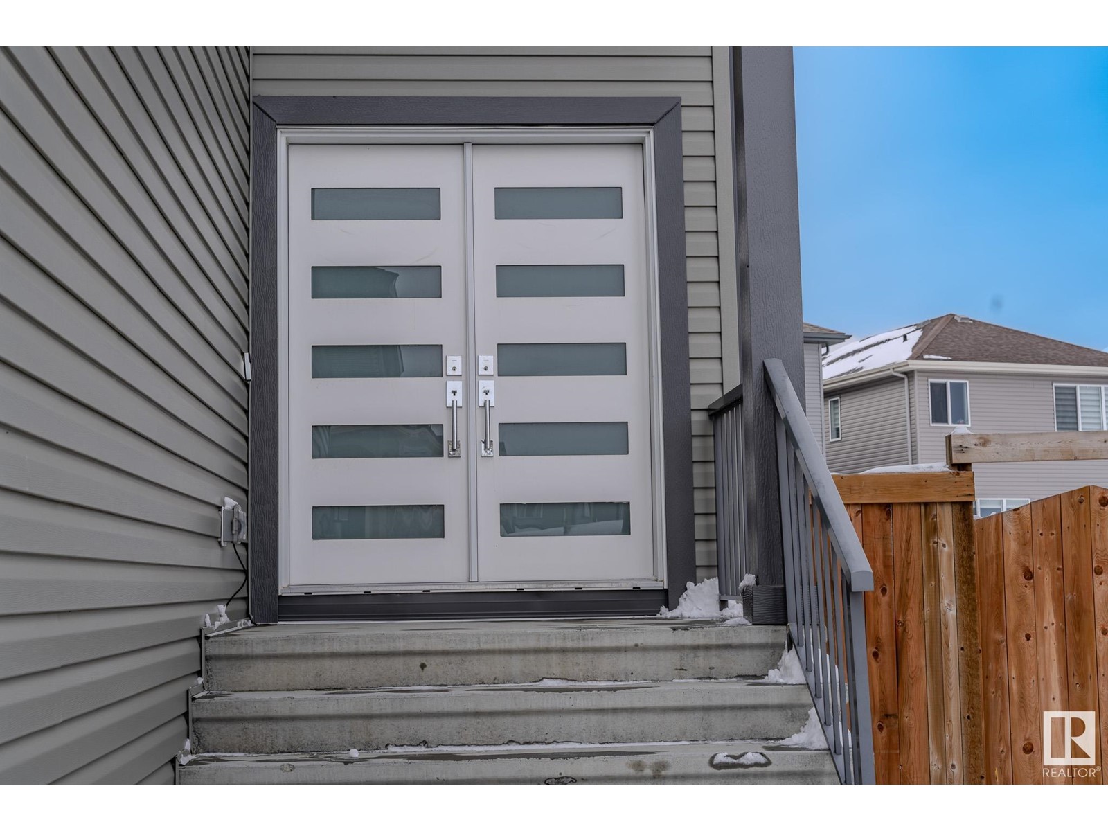 Property at 1492 25 Street NW image 4