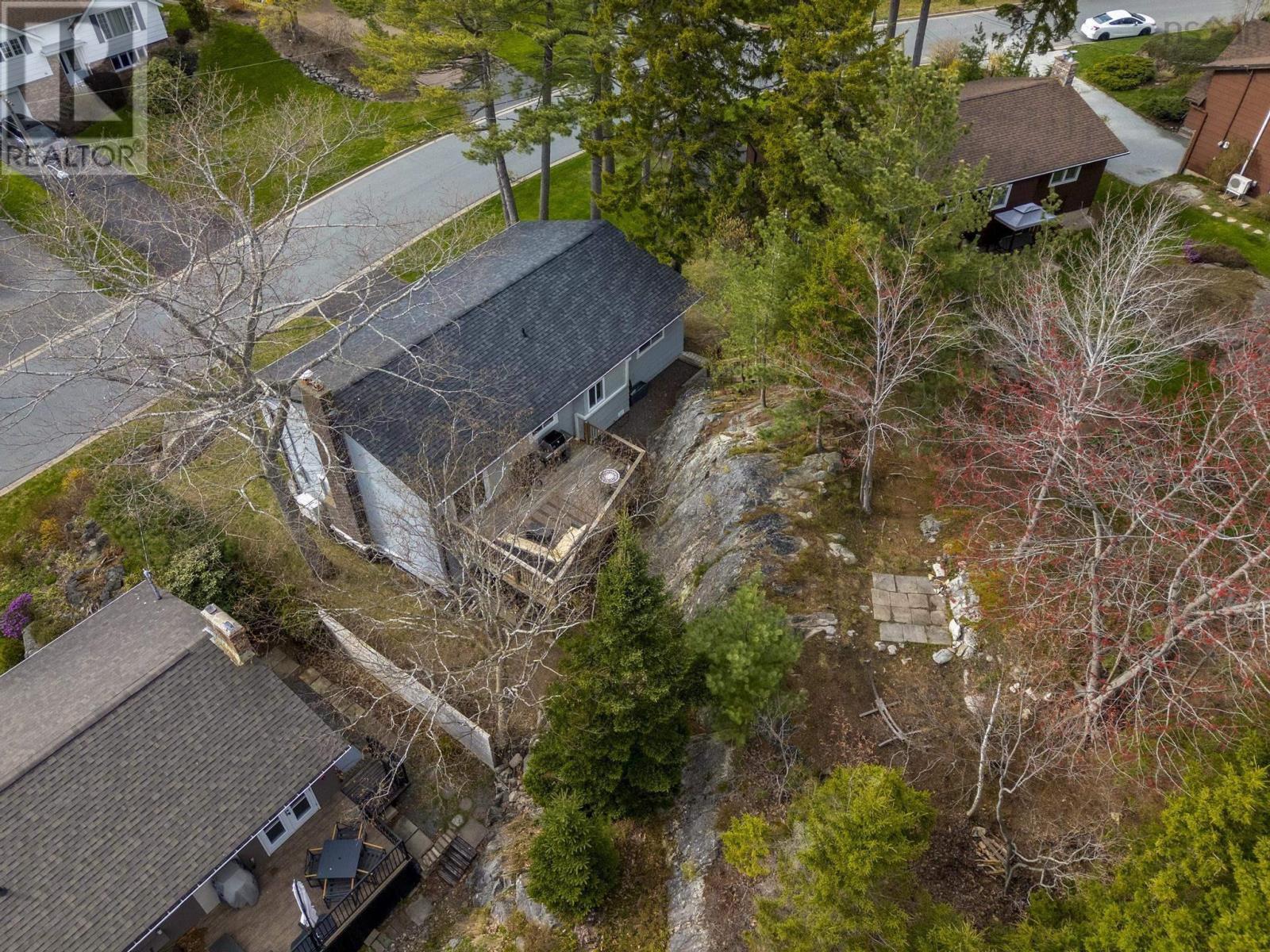 95 Doyle Street, Bedford, Nova Scotia  B4A 2Y3 - Photo 34 - 202510251