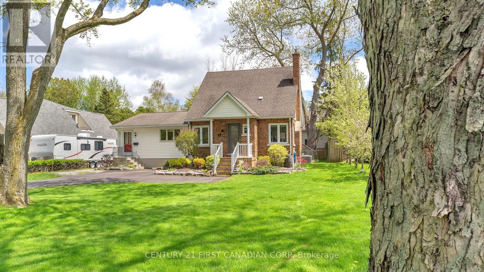 47 CRESCENT AVENUE, St. Thomas, Ontario