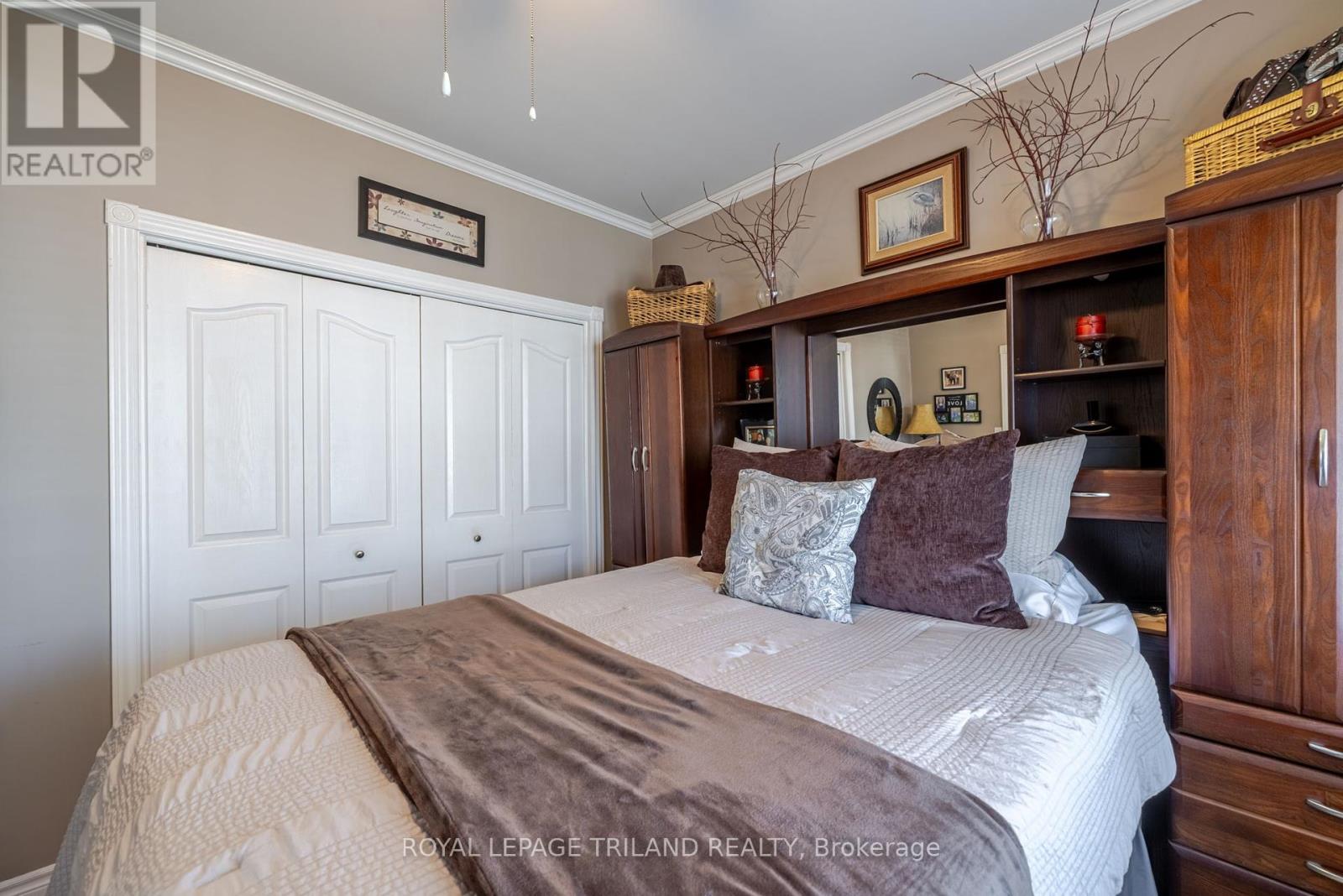 24 Muir Street, London East, Ontario  N5W 4B7 - Photo 8 - X12134901