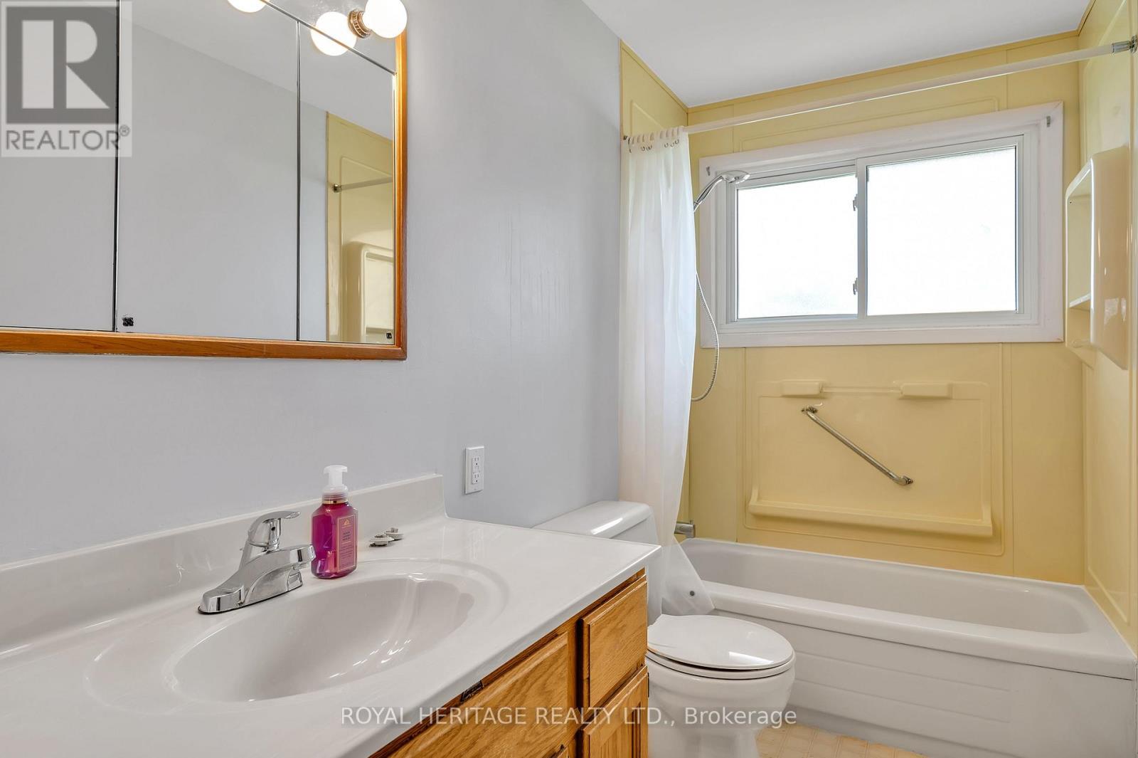 547 River Road S, Peterborough South, Ontario  K9J 1E6 - Photo 13 - X12134644