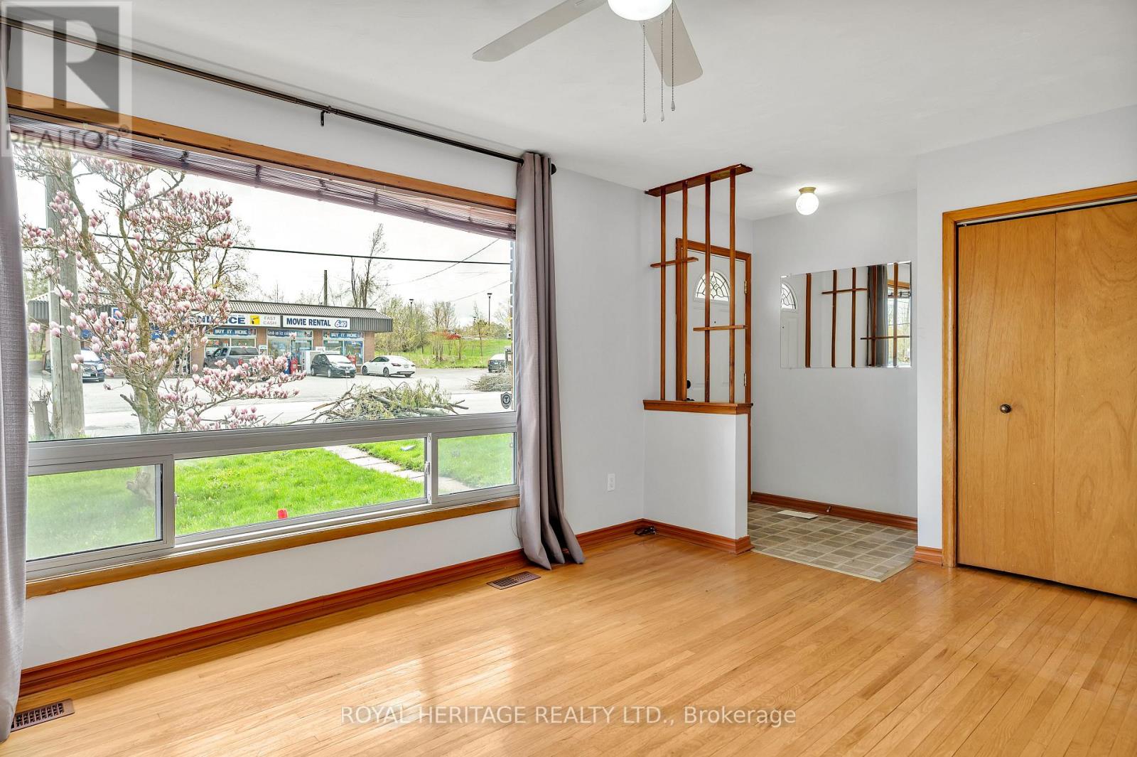 547 River Road S, Peterborough South, Ontario  K9J 1E6 - Photo 2 - X12134644