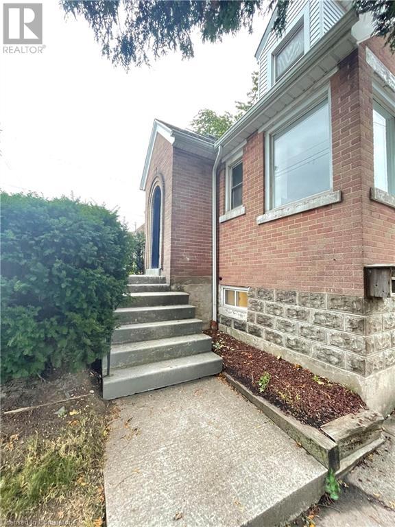 264 Thayer Avenue Unit# 1, Hamilton, Ontario  L9A 1J7 - Photo 2 - 40724796