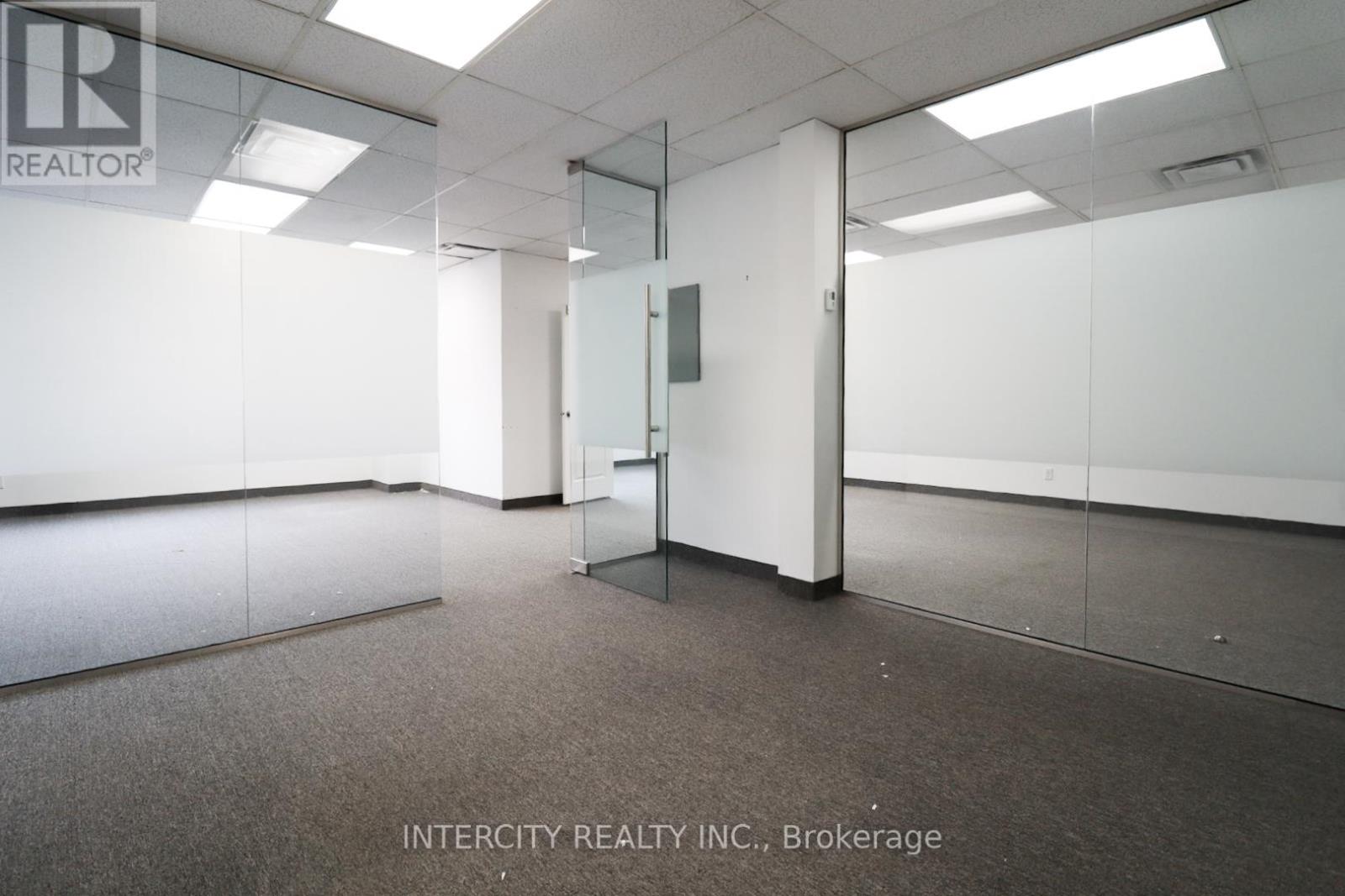 200 - 738 Sheppard Avenue E, Toronto (Bayview Village), Ontario  M2K 1C4 - Photo 13 - C12114284