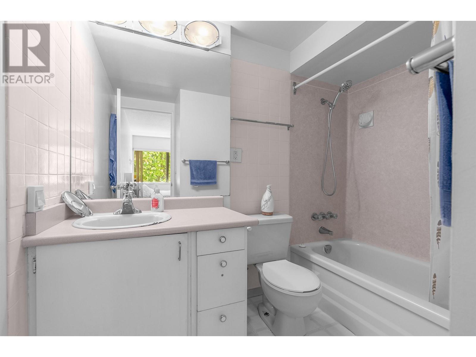 842 Westview Crescent, North Vancouver, British Columbia  V7N 3Y1 - Photo 13 - R3000291