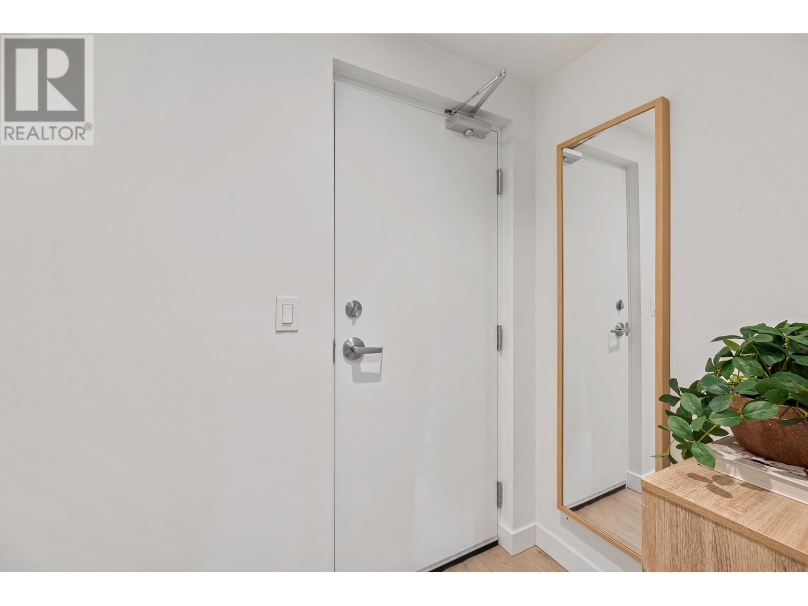108 E 8th Street, North Vancouver, British Columbia  V7L 0H1 - Photo 18 - R3000396