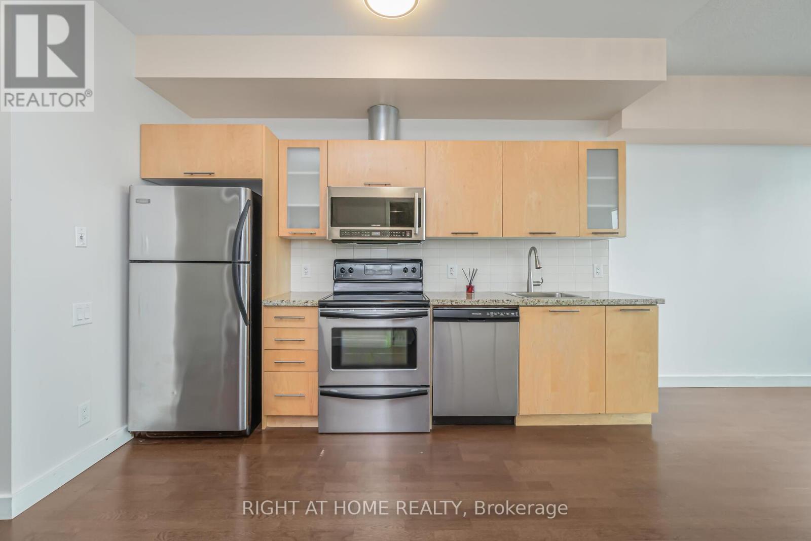 2005 - 33 Mill Street, Toronto, Ontario  M5A 3R3 - Photo 12 - C12134705