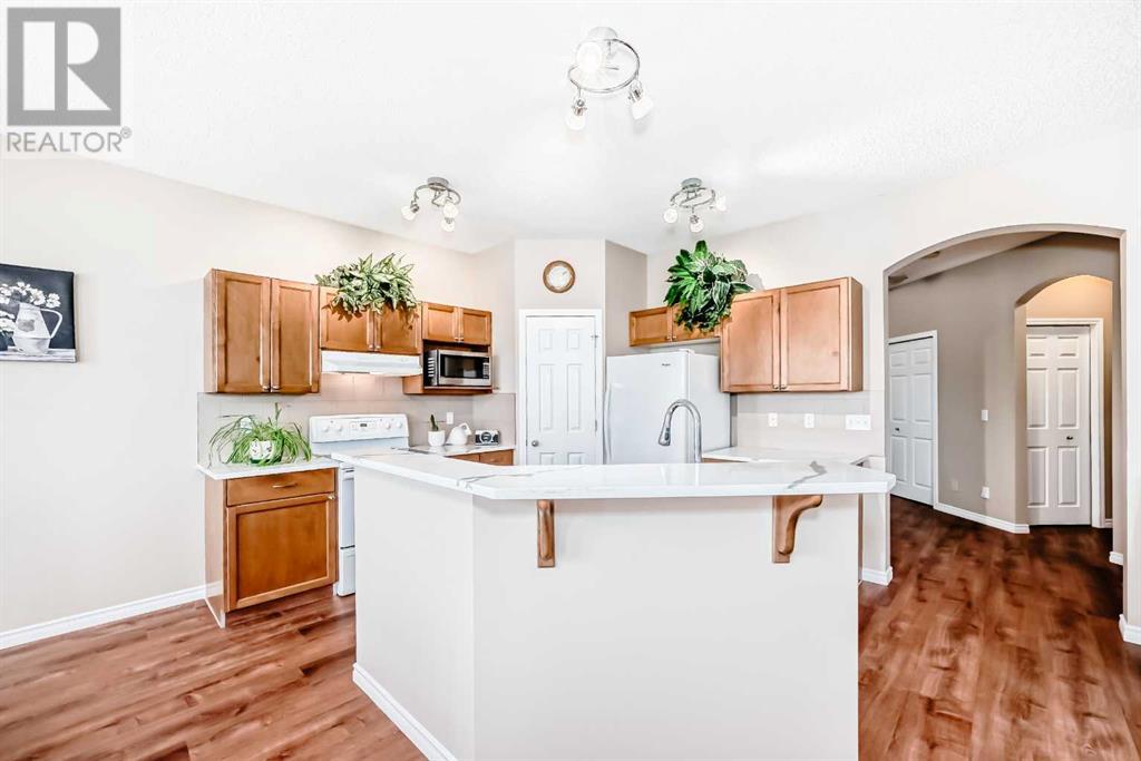 Property at 110 Bridlecrest Boulevard SW image 4