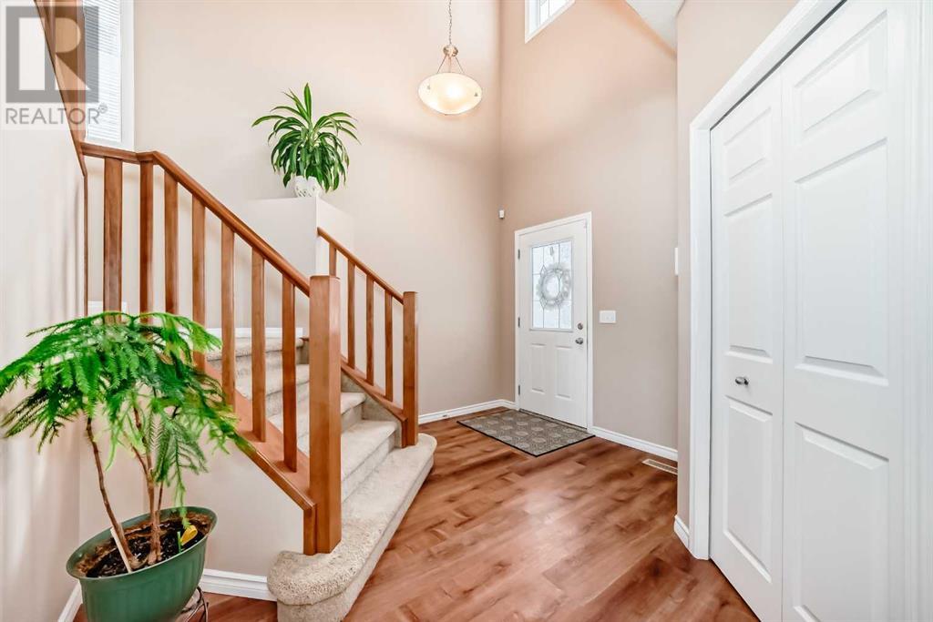 Property at 110 Bridlecrest Boulevard SW image 3
