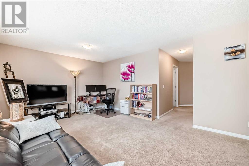 110 Bridlecrest Boulevard Sw, Calgary, Alberta  Y2Y 4Y1 - Photo 37 - A2200955