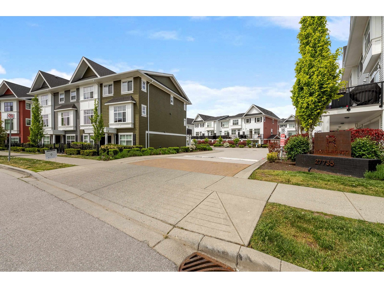 Property at 106 27735 ROUNDHOUSE DRIVE image 2