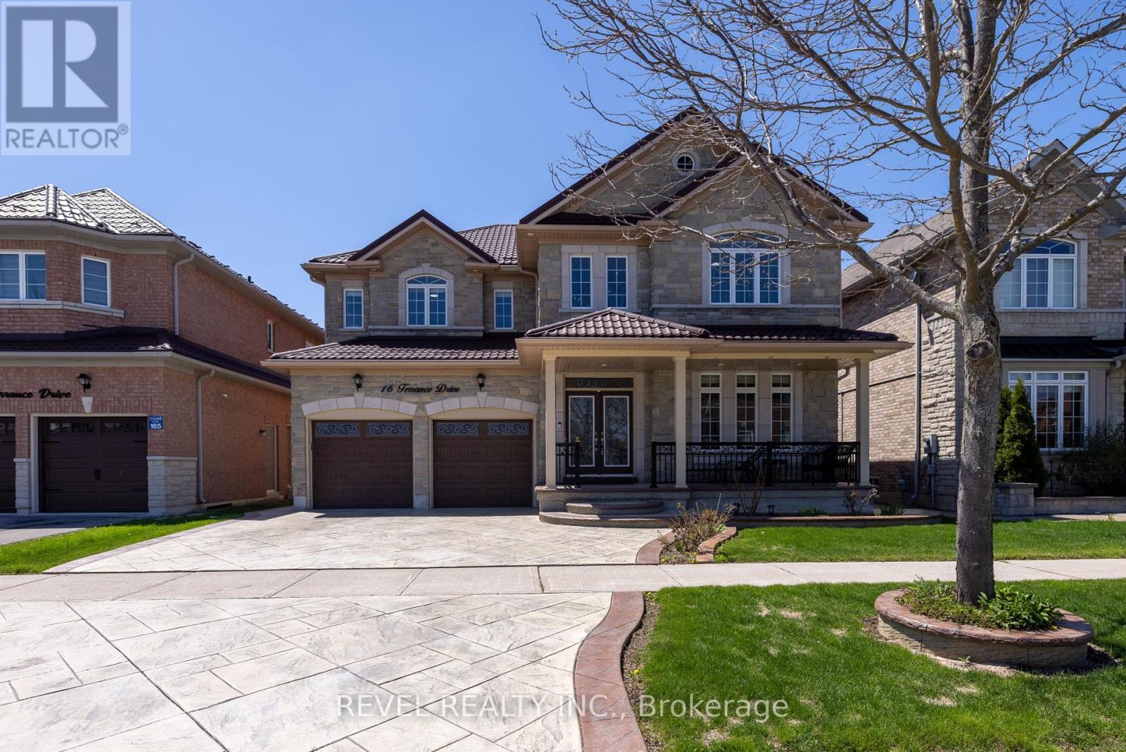 16 Terrance Drive, Markham, Ontario  L6B 0M2 - Photo 2 - N12134925