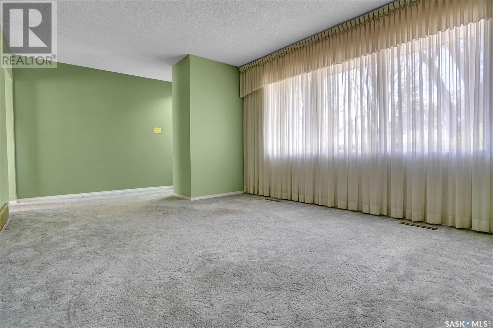 160 Cardinal Crescent, Regina, Saskatchewan  S4S 4Y7 - Photo 6 - SK004944