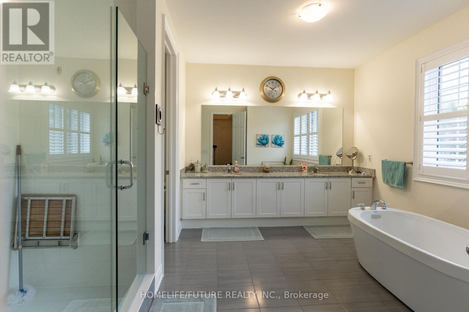 36 Blenheim Circle, Whitby, Ontario  L1P 0E3 - Photo 21 - E12134712