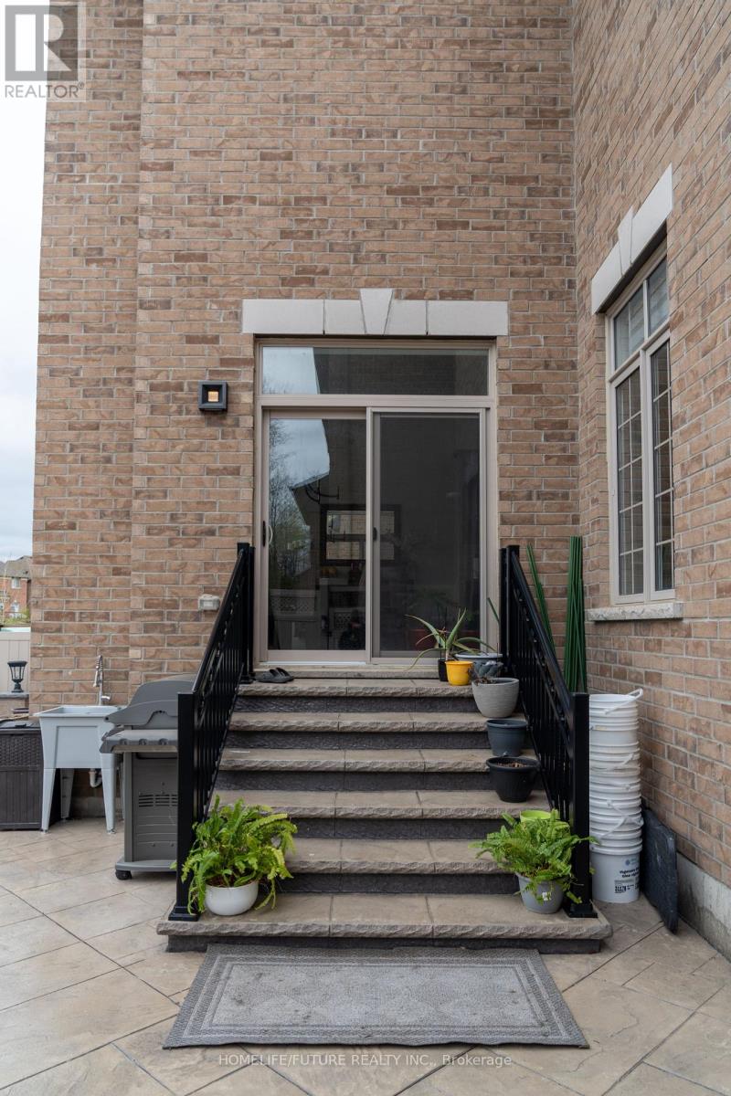36 Blenheim Circle, Whitby, Ontario  L1P 0E3 - Photo 44 - E12134712