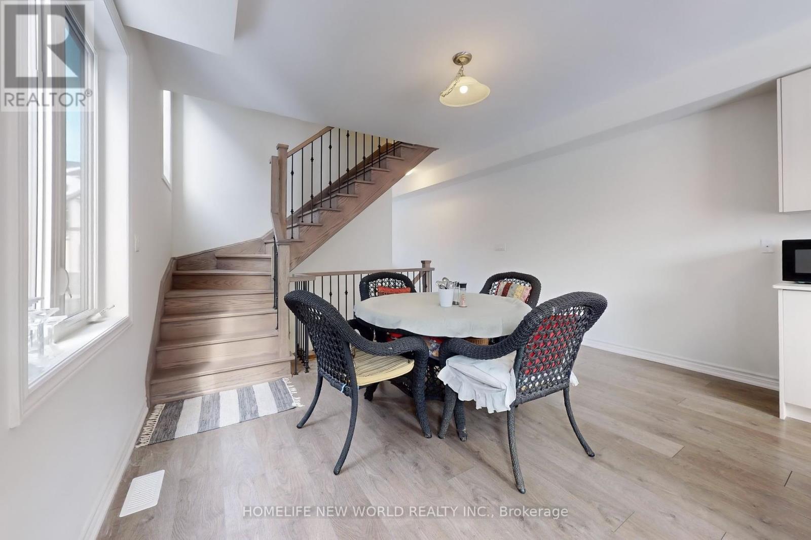 777 Kootenay Path, Oshawa, Ontario  L1H 0A7 - Photo 13 - E12134726