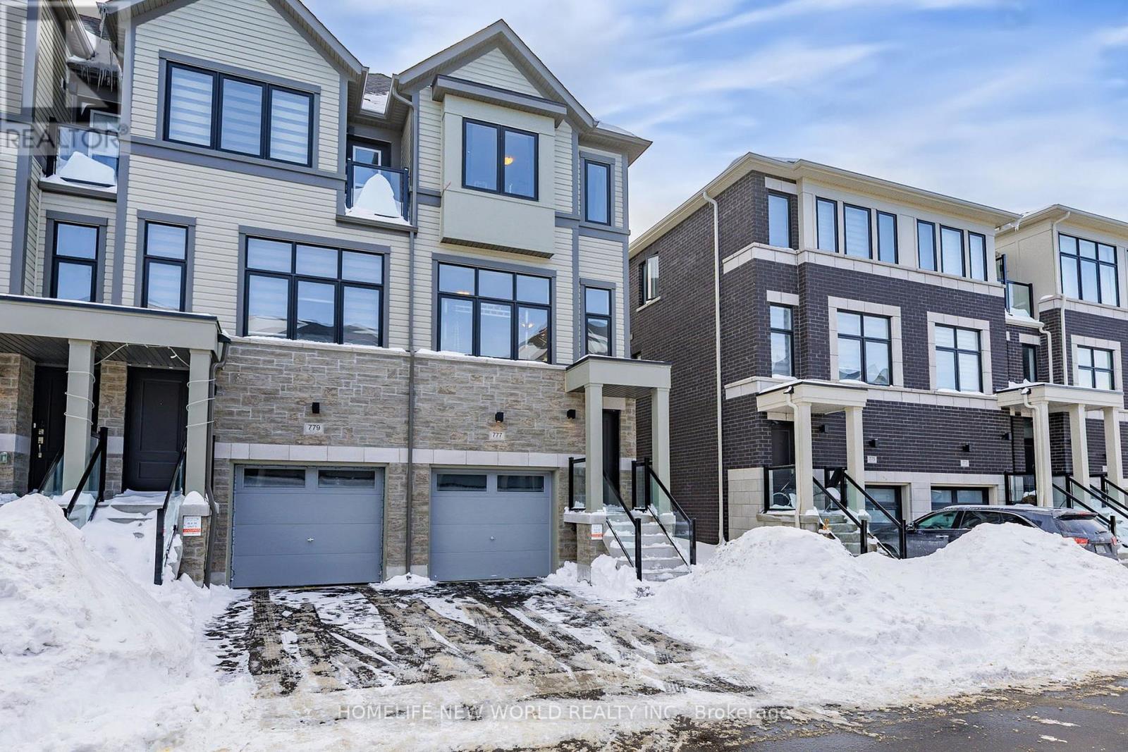 Property at 777 KOOTENAY PATH image 2