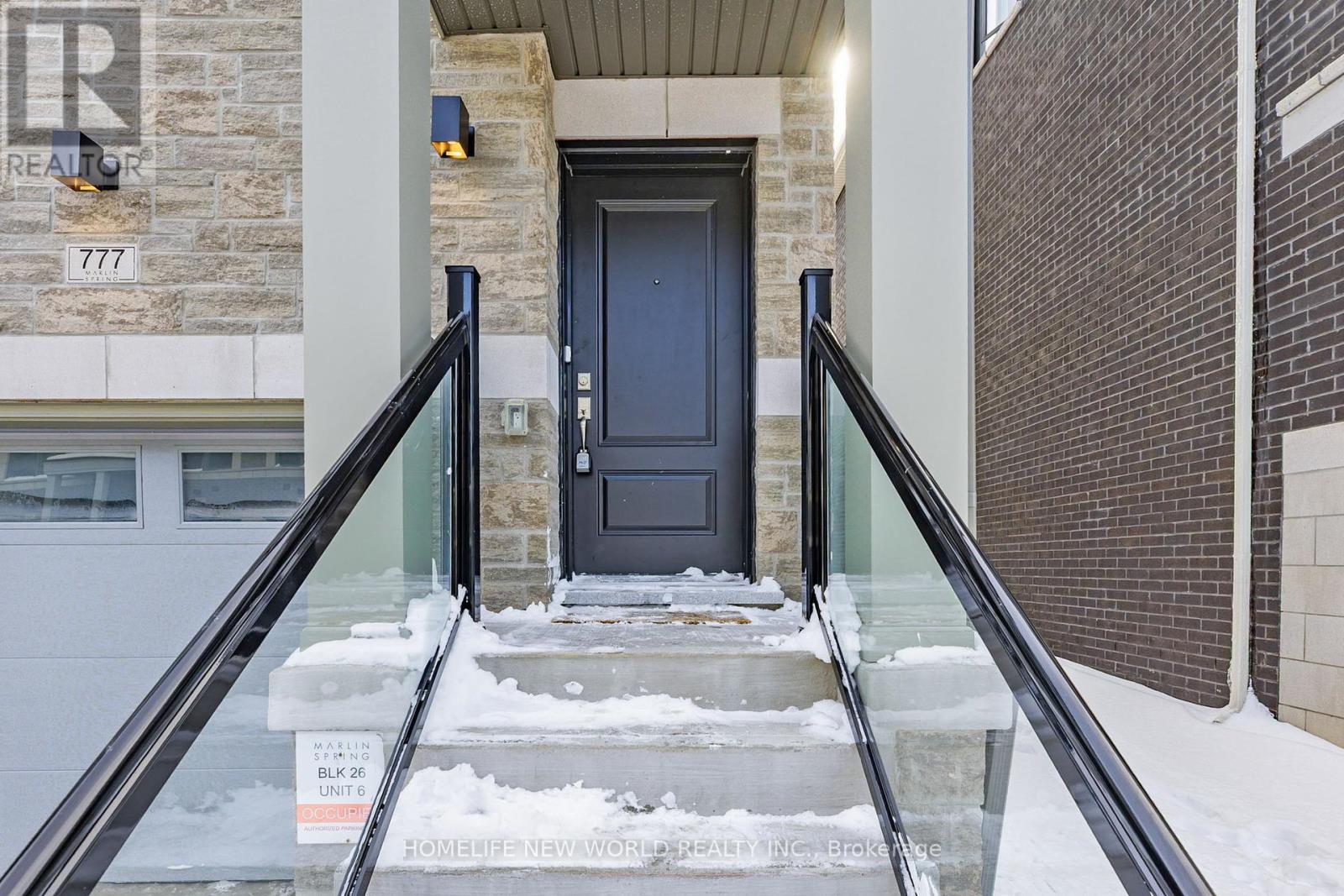 Property at 777 KOOTENAY PATH image 4