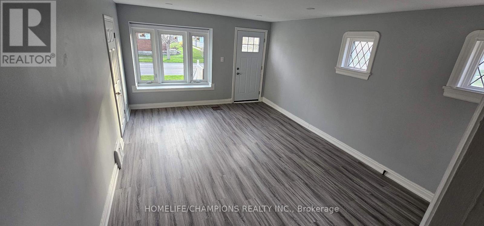 Property at 55 CENTRAL PARK BOULEVARD N image 4