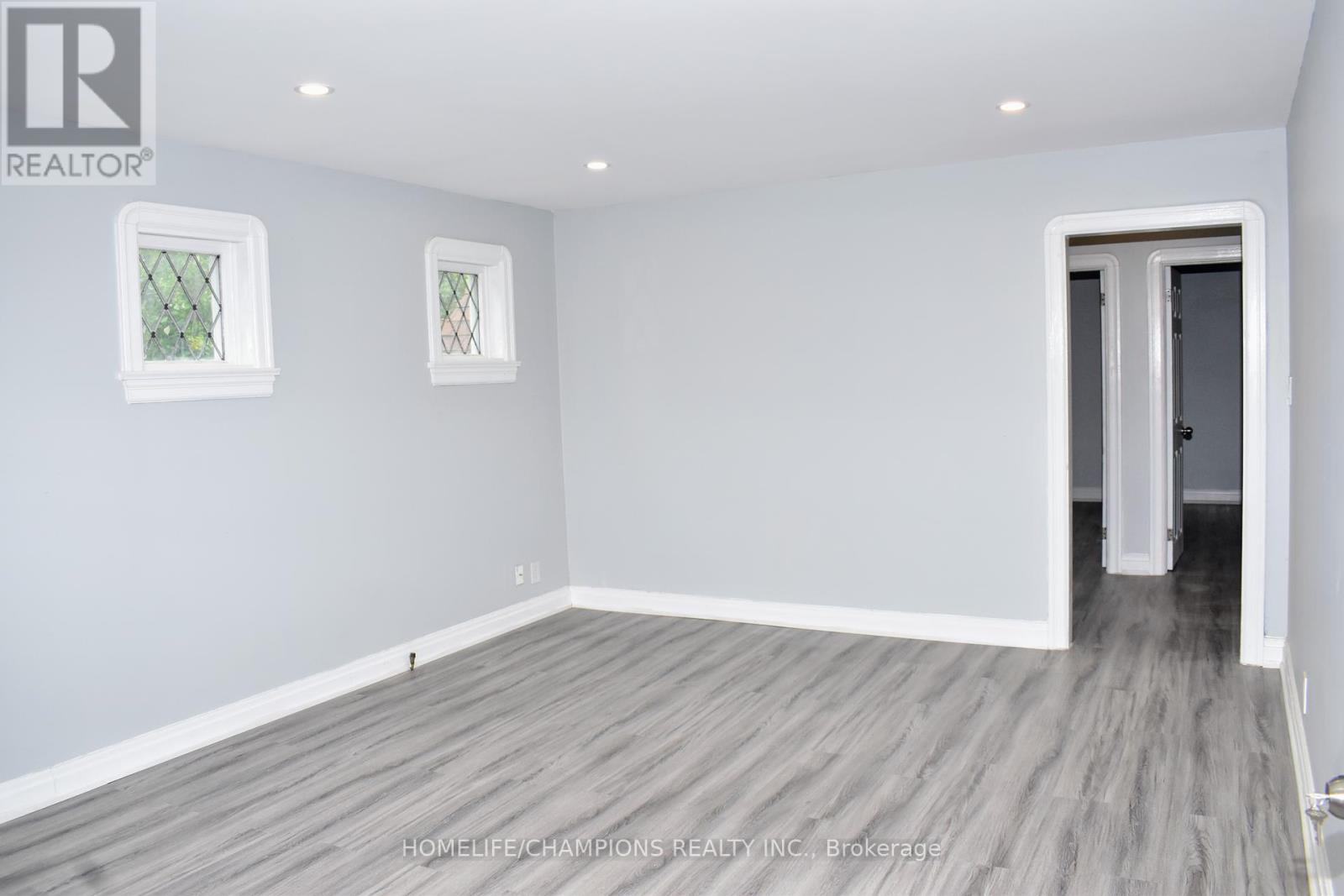 Property at 55 CENTRAL PARK BOULEVARD N image 5