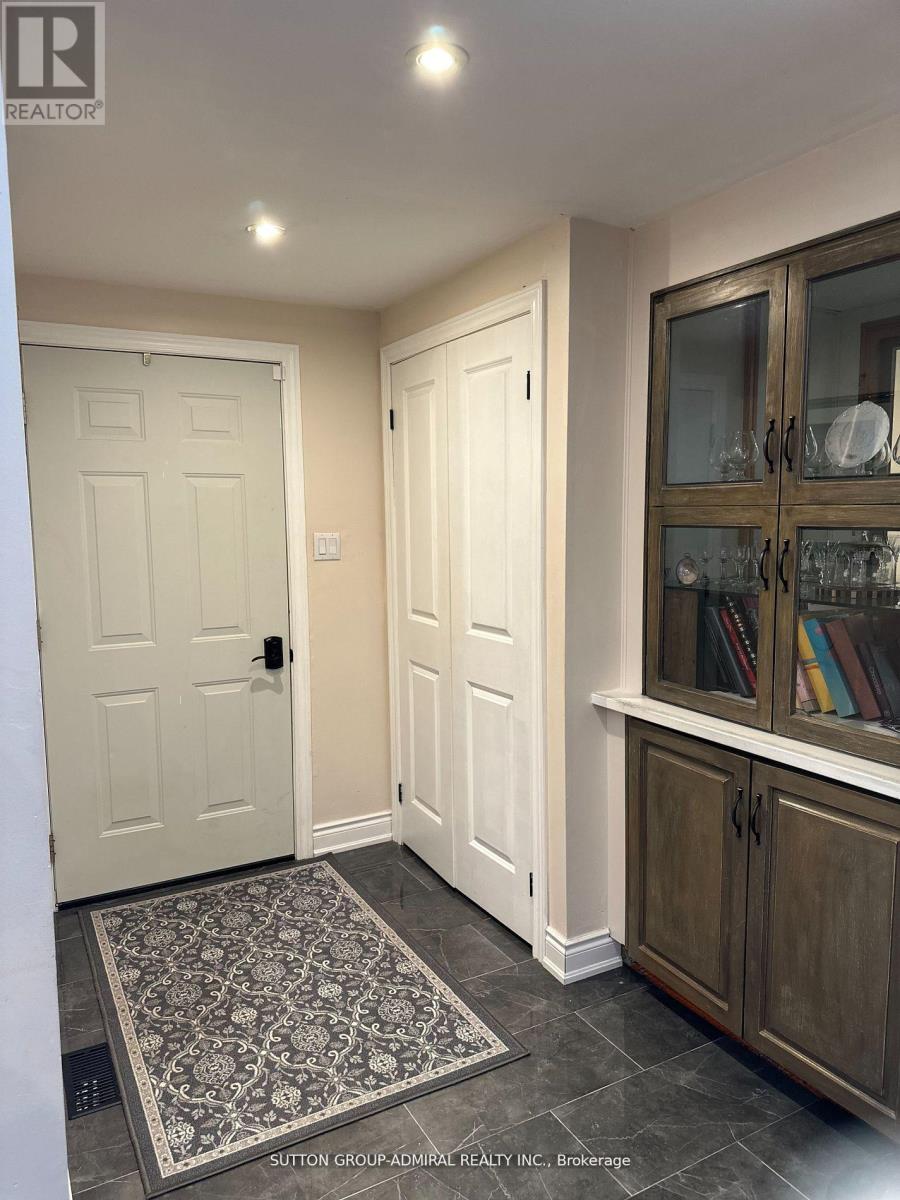 315 Nelson Street, Barrie, Ontario  L4M 5P6 - Photo 4 - S12134160
