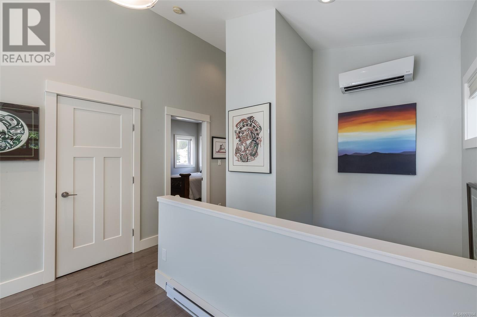 Property at 7420 Cottage Way image 4
