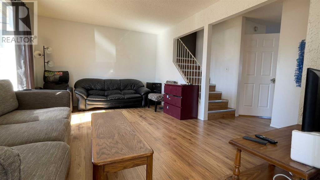 Property at 4544 7 Avenue SE image 2