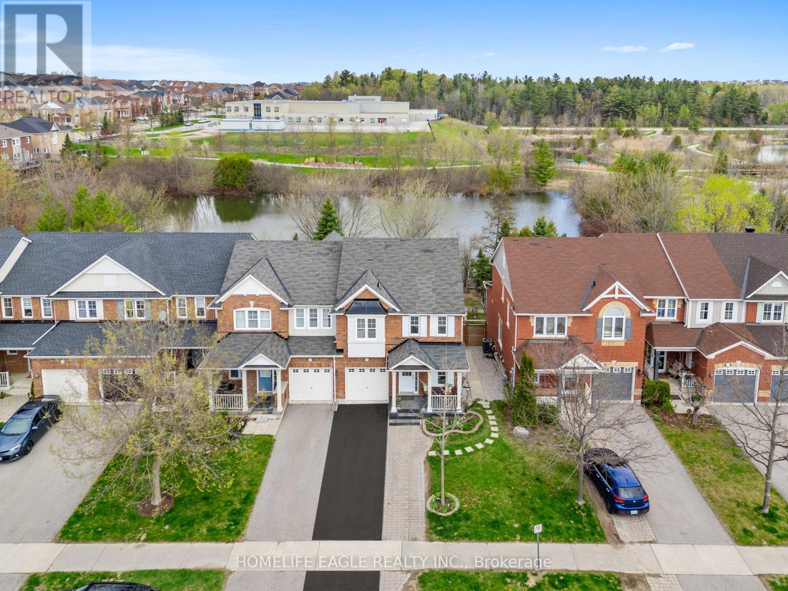 Property at 257 CHILCOTT CRESCENT image 1