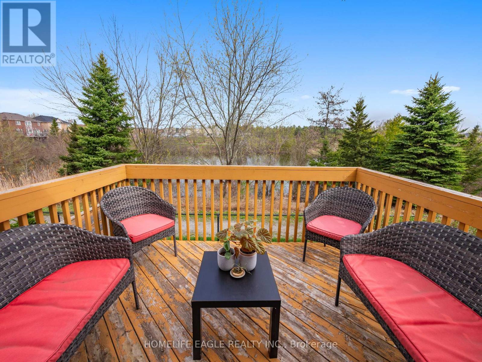 Property at 257 CHILCOTT CRESCENT image 3