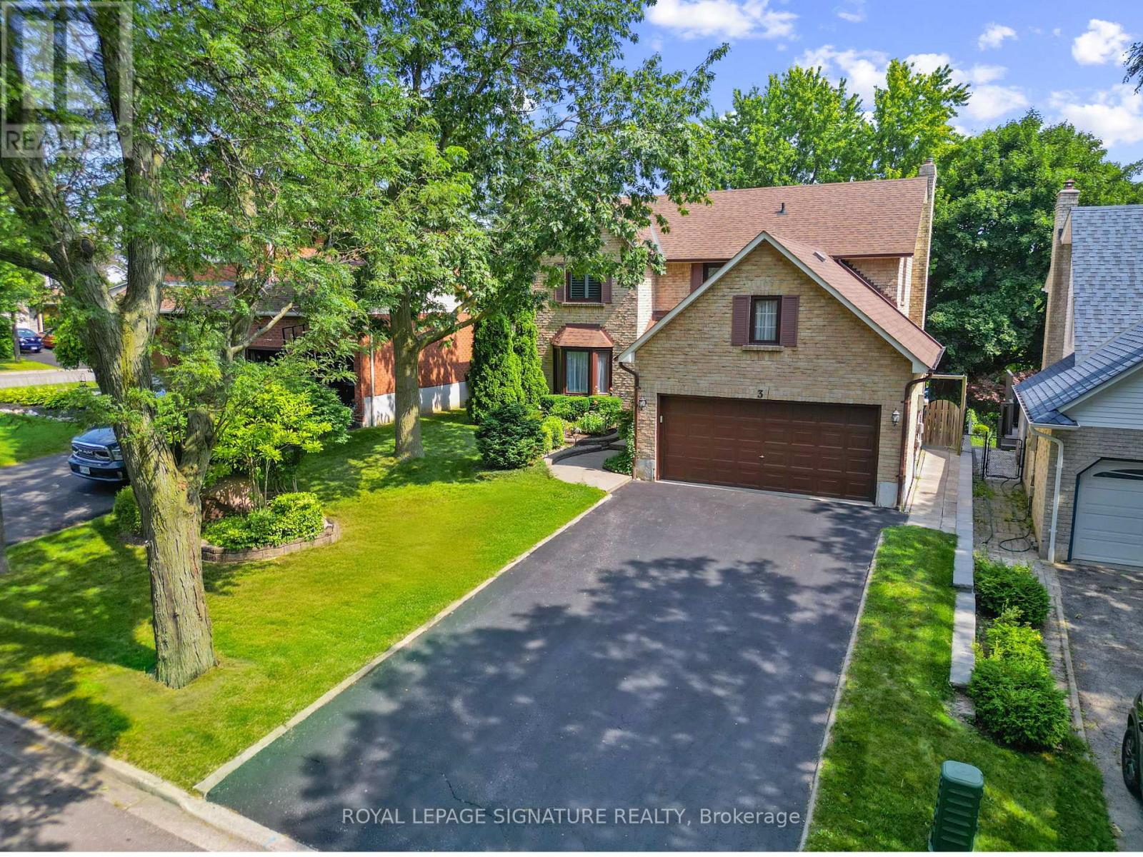 Property at 3 NEARCTIC COURT image 2