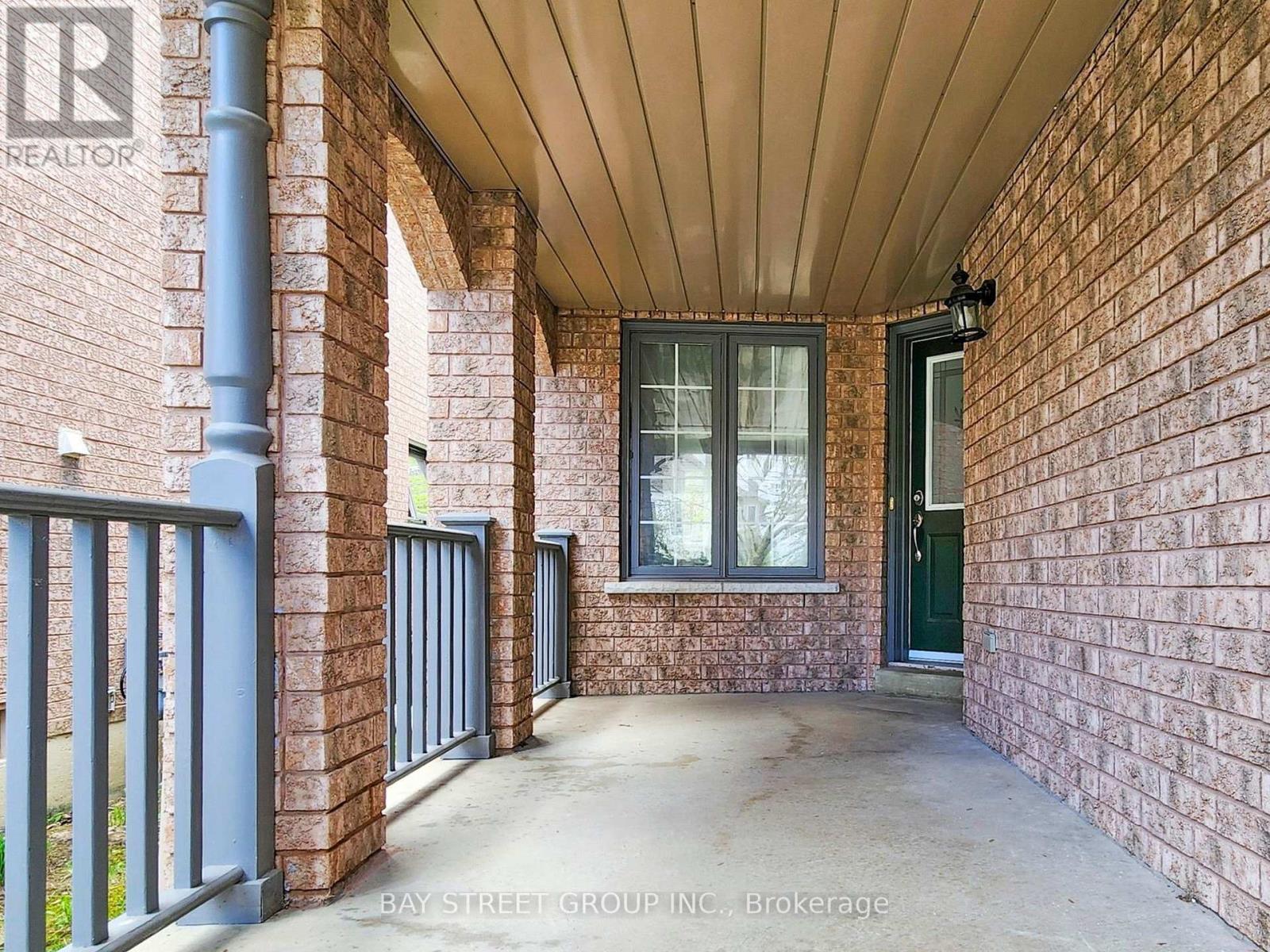 116 Woodroof Crescent, Aurora (Bayview Wellington), Ontario  L4G 7H3 - Photo 3 - N12134782