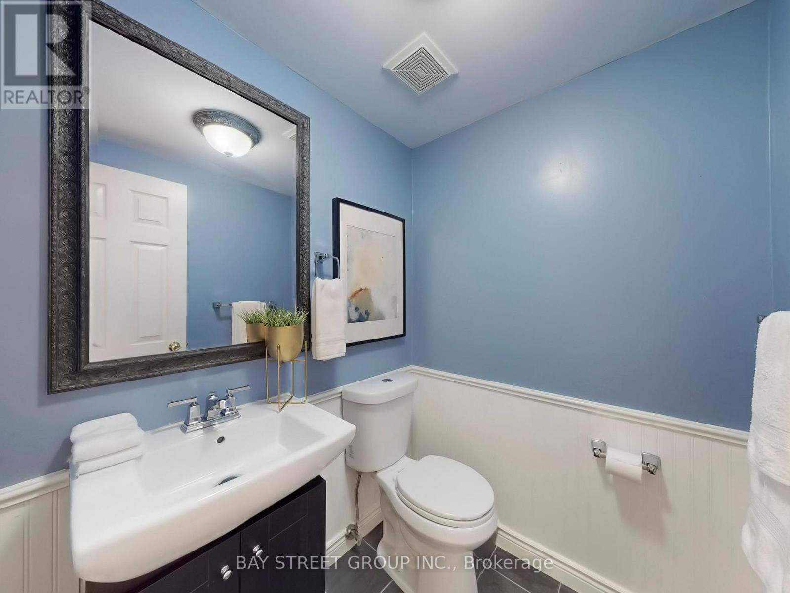116 Woodroof Crescent, Aurora (Bayview Wellington), Ontario  L4G 7H3 - Photo 9 - N12134782