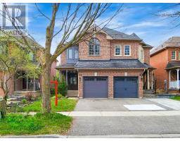 116 WOODROOF CRESCENT, Aurora, Ontario