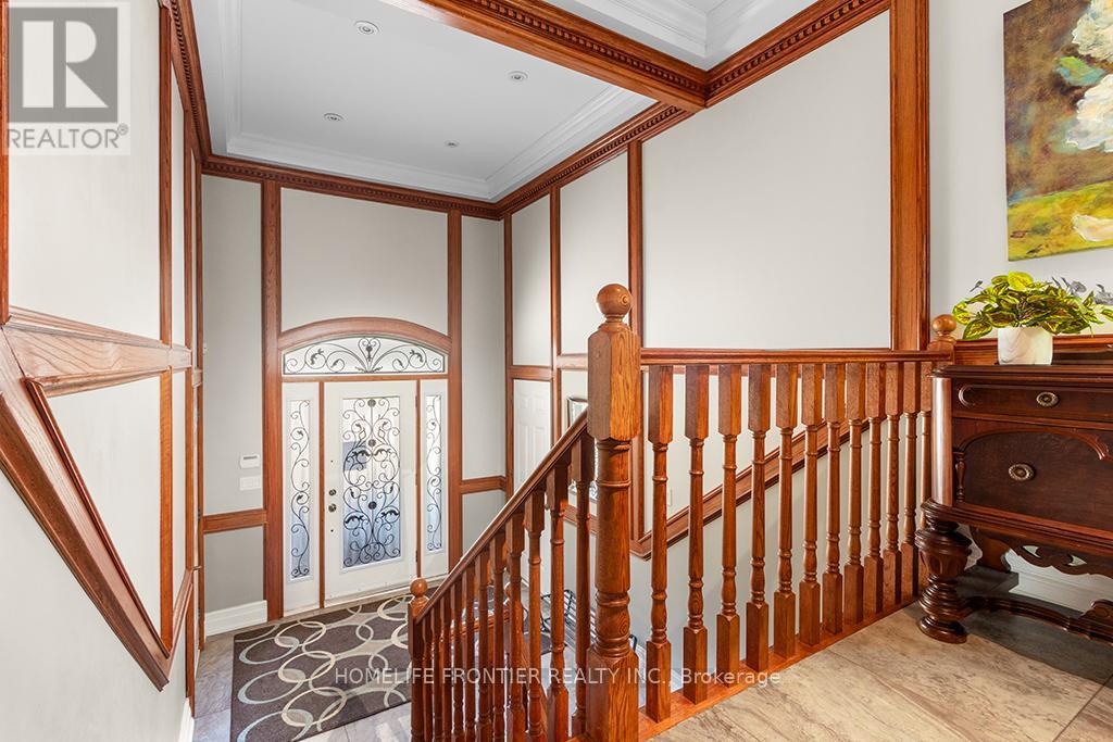 55 Homewood Avenue, Wasaga Beach, Ontario  L9Z 2M2 - Photo 3 - S12134729