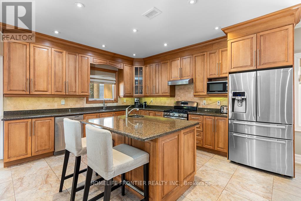 55 Homewood Avenue, Wasaga Beach, Ontario  L9Z 2M2 - Photo 6 - S12134729