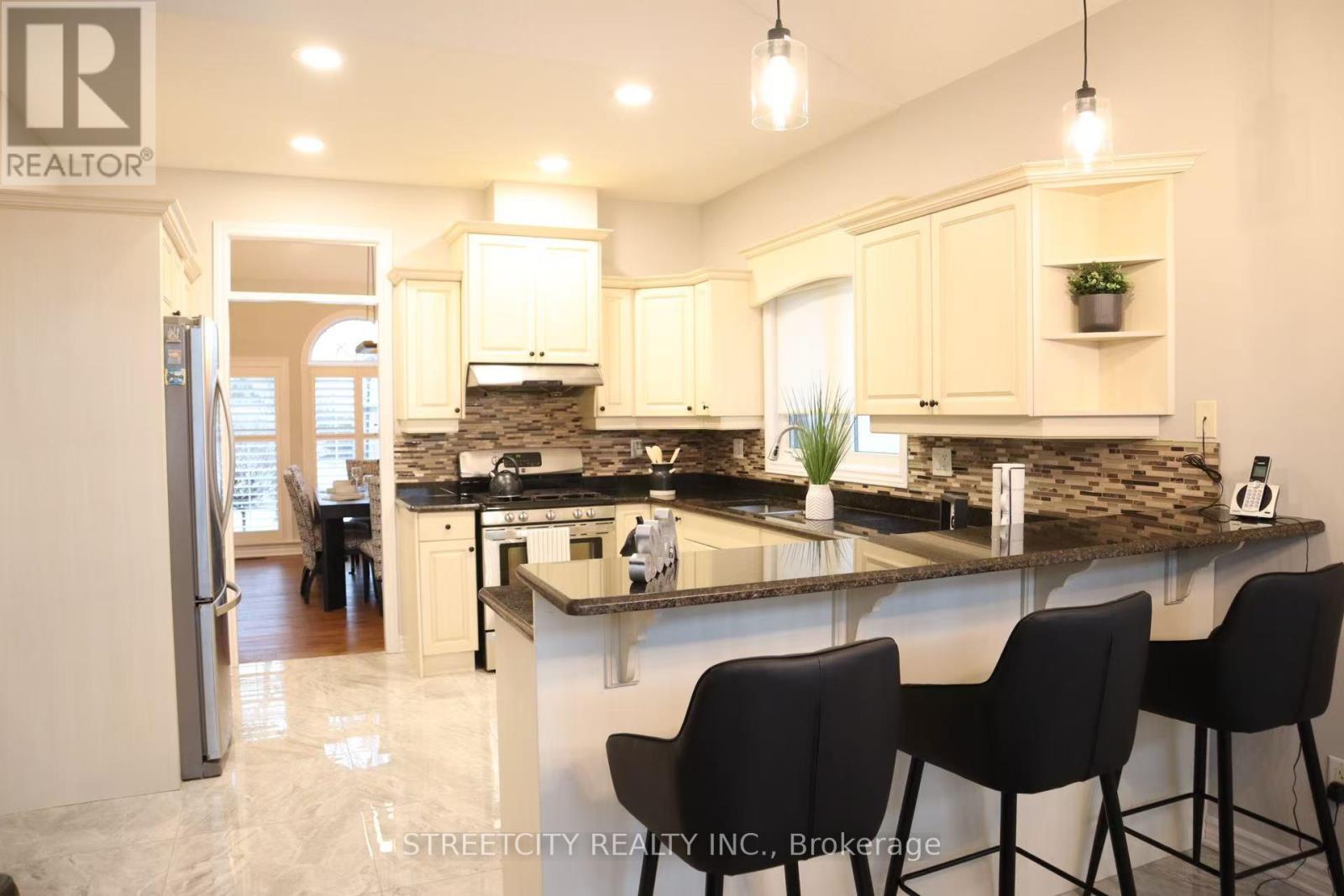 1539 Warbler Woods Walk, London South, Ontario  N6K 4Y9 - Photo 12 - X12065559