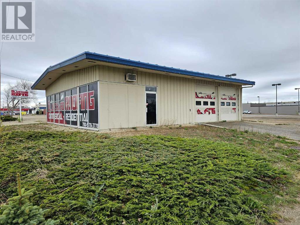 10031 113 Avenue, Grande Prairie, Alberta  T8V 3B6 - Photo 3 - A2219309