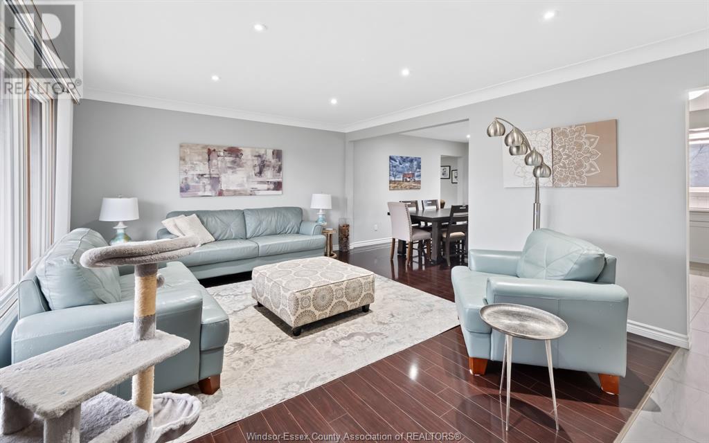 2420 Everts Avenue, Windsor, Ontario  N9E 2T7 - Photo 4 - 25011617